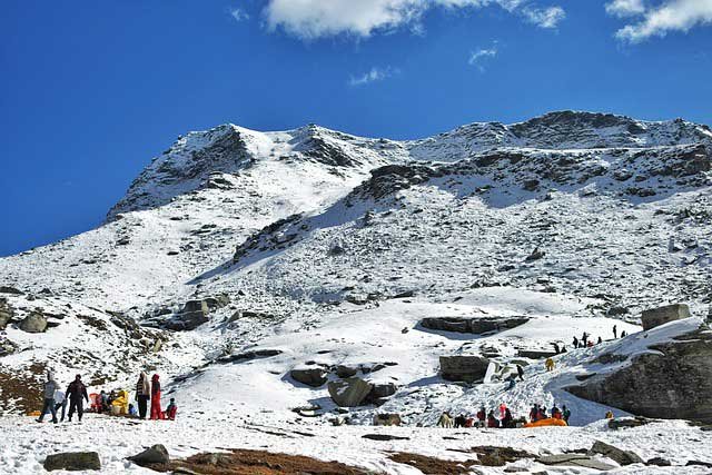 Trekking in Manali image